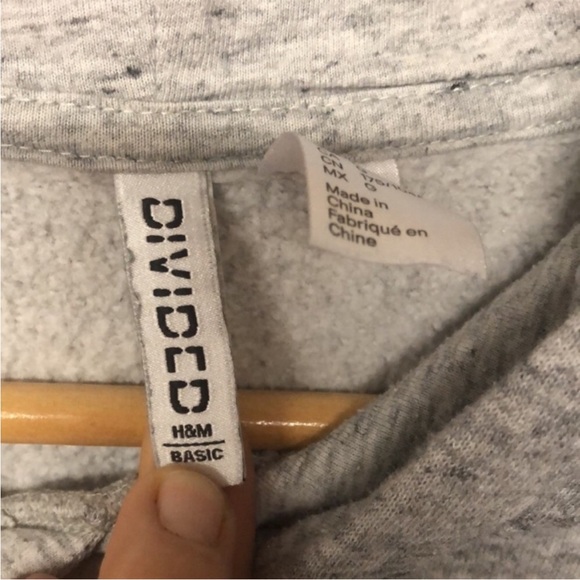 H&M Grey Crop Soft Hooded Sweater - Picture 7 of 10